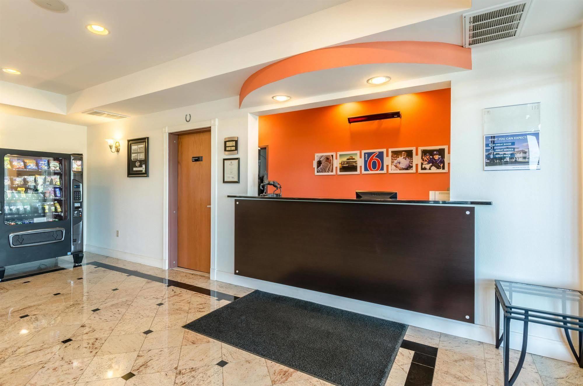 Motel 6-Lexington, Va Eksteriør billede