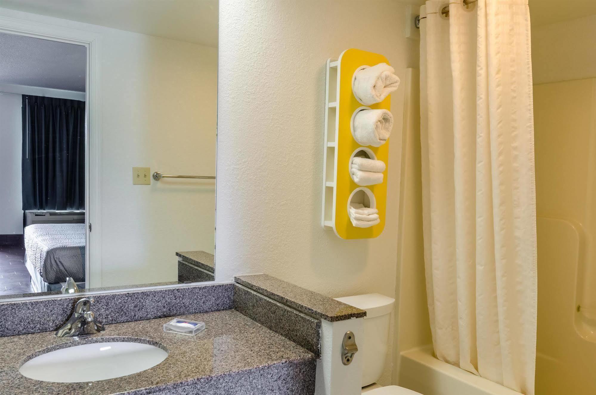 Motel 6-Lexington, Va Eksteriør billede